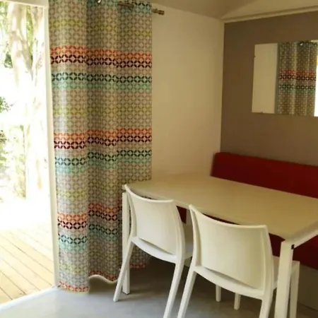 Mobil-home Cosy Avec Terrasse - 5 Pers. - Api-1-52-1983 Campsite *